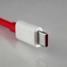 USB-C-Version 2.1 bringt bis zu 240 W Leistungsstärke